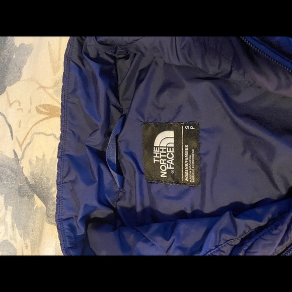 The North Face size small fitted vest - Picture 3 of 4